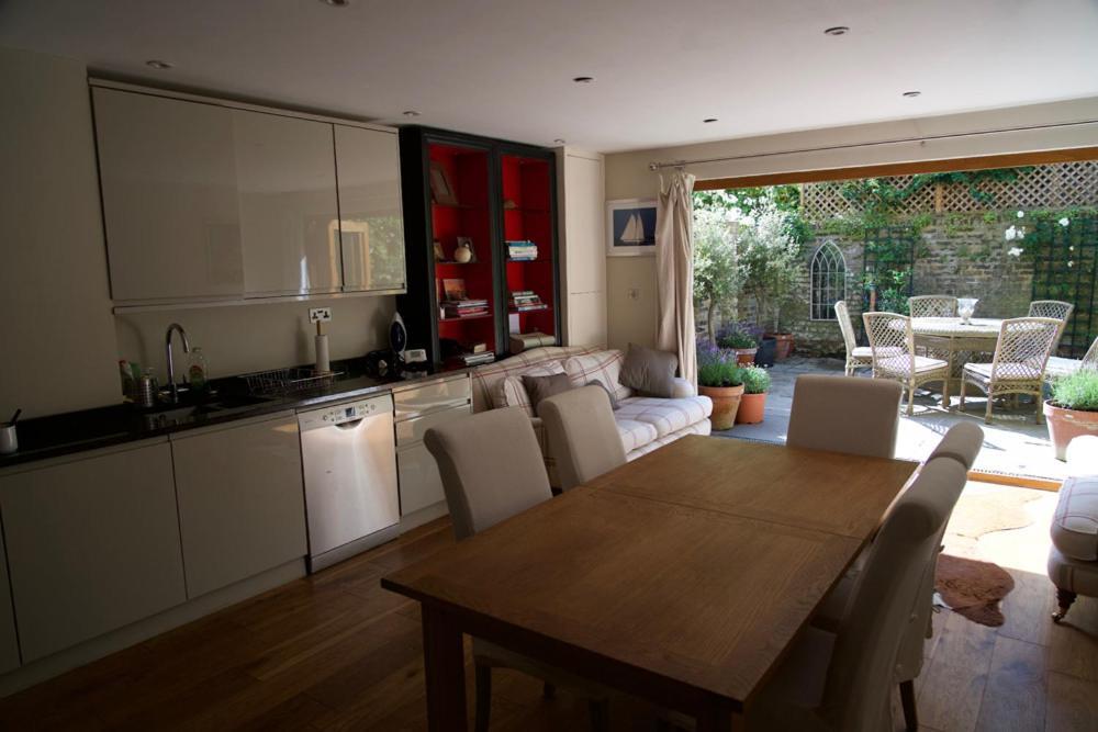 Appartamento Spacious Flat With South Facing Garden *
